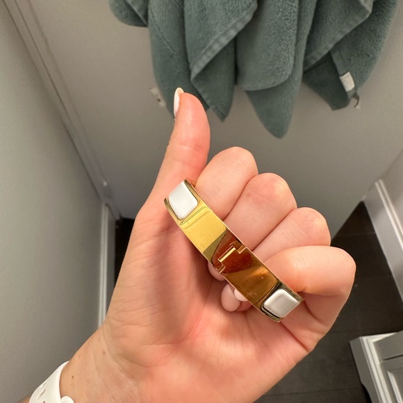 Hermes white and gold clic h bracelet - Picture 2 of 6